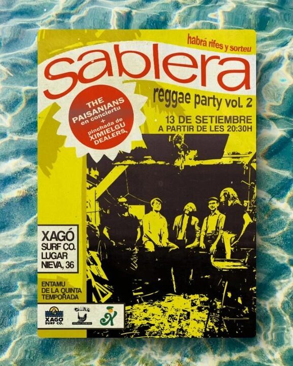 Puede ser una imagen de una persona y texto